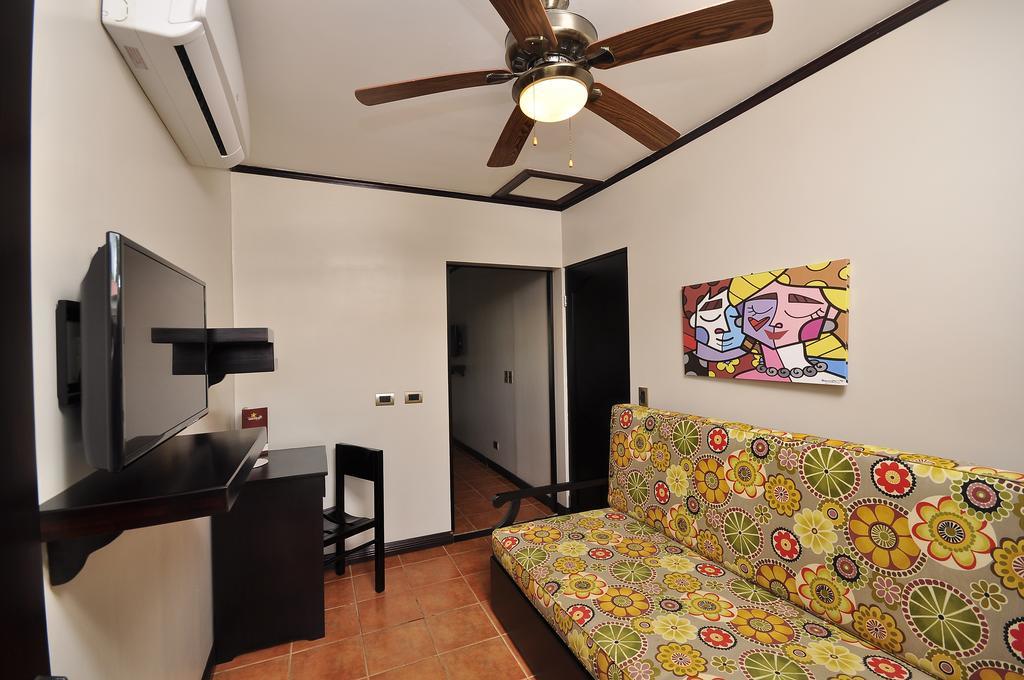 Hotel Colono Beach Coco Bagian luar foto