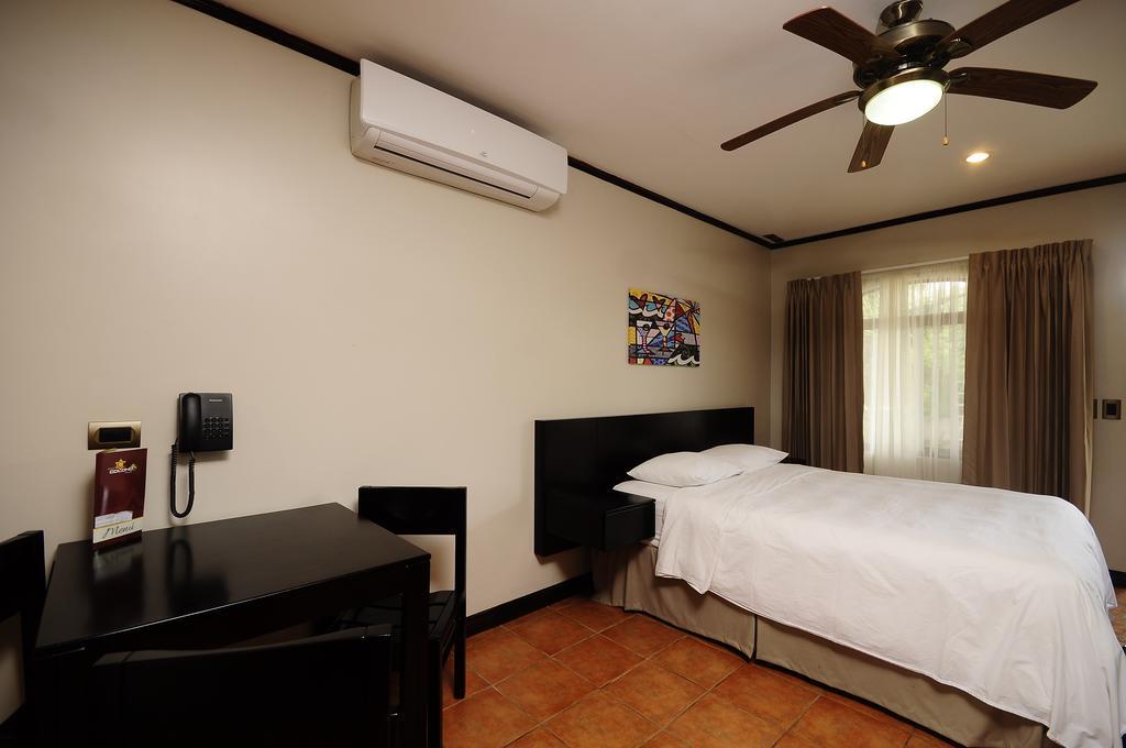 Hotel Colono Beach Coco Bagian luar foto